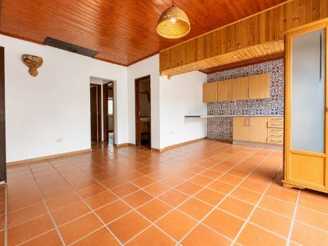 T2+1 Casa Térrea com Quintal O Refúgio Perfeito no Crato