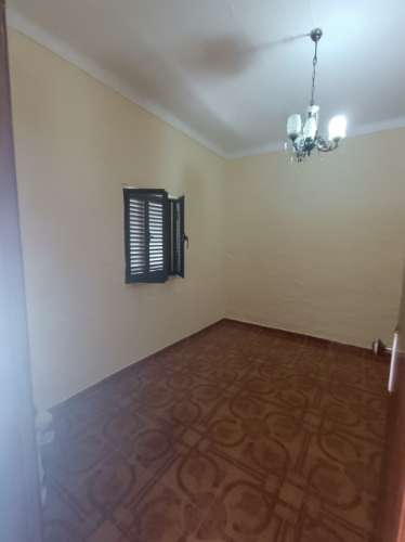Moradia térrea com quintal na Casa Branca