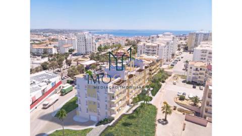 Apartamento T2 com Varandas Amplas...