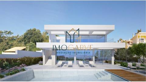 Moradia T3 com Piscina Privada e Vista Mar em...