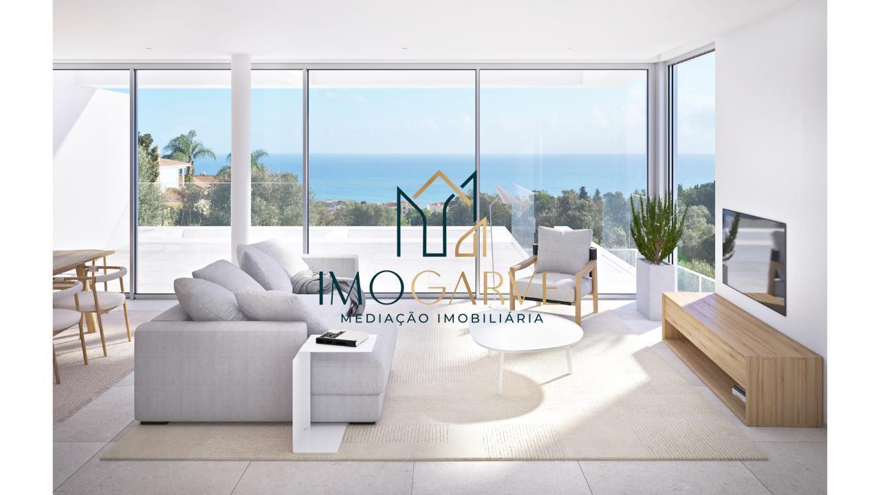 Moradia T3 com Piscina Privativa e Vista Mar em...