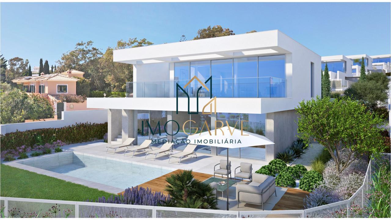 Moradia T3 com Piscina Privativa e Vista Mar em...