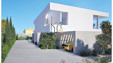 Moradia T3 Isolada com Piscina Privada e Vista...