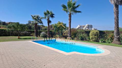 APARTAMENTO T4&nbsp;(convertido em T3) com...