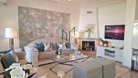 APARTAMENTO T4&nbsp;(convertido em T3) com...