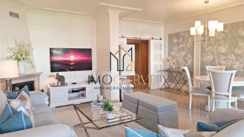 APARTAMENTO T4&nbsp;(convertido em T3) com...