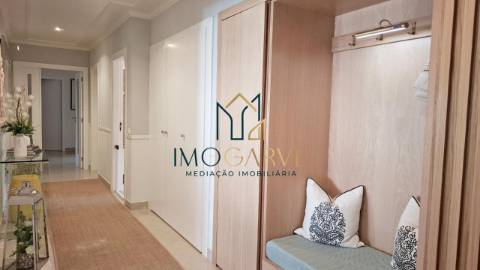 APARTAMENTO T4&nbsp;(convertido em T3) com...