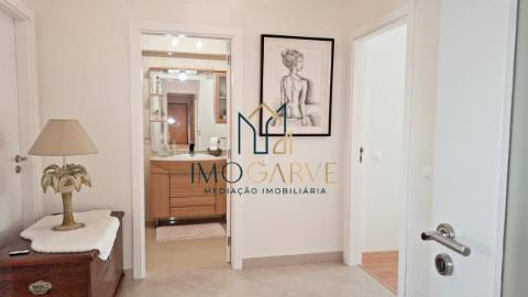 APARTAMENTO T4&nbsp;(convertido em T3) com...