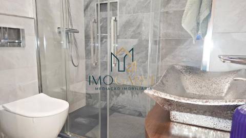 APARTAMENTO T4&nbsp;(convertido em T3) com...