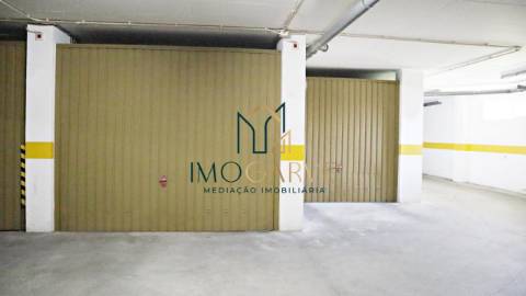 APARTAMENTO T4&nbsp;(convertido em T3) com...