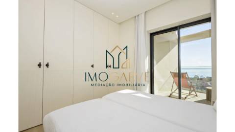 APARTAMENTO T2 COM VISTA MAR
Apartamento T2 com...
