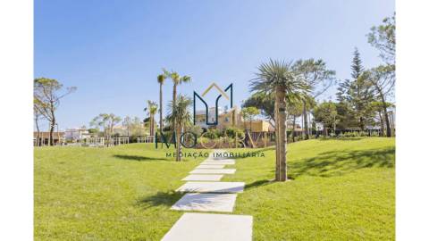 APARTAMENTO T2 COM VISTA MAR
Apartamento T2 com...