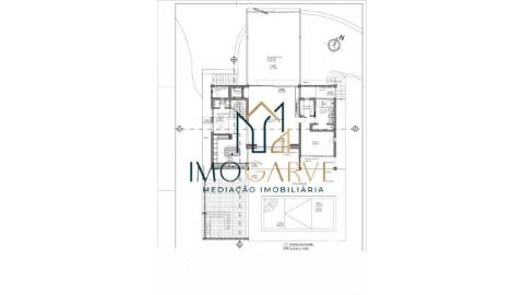 MORADIA T4 COM PISCINA IMPLANTADA NUM LOTE DE 10...