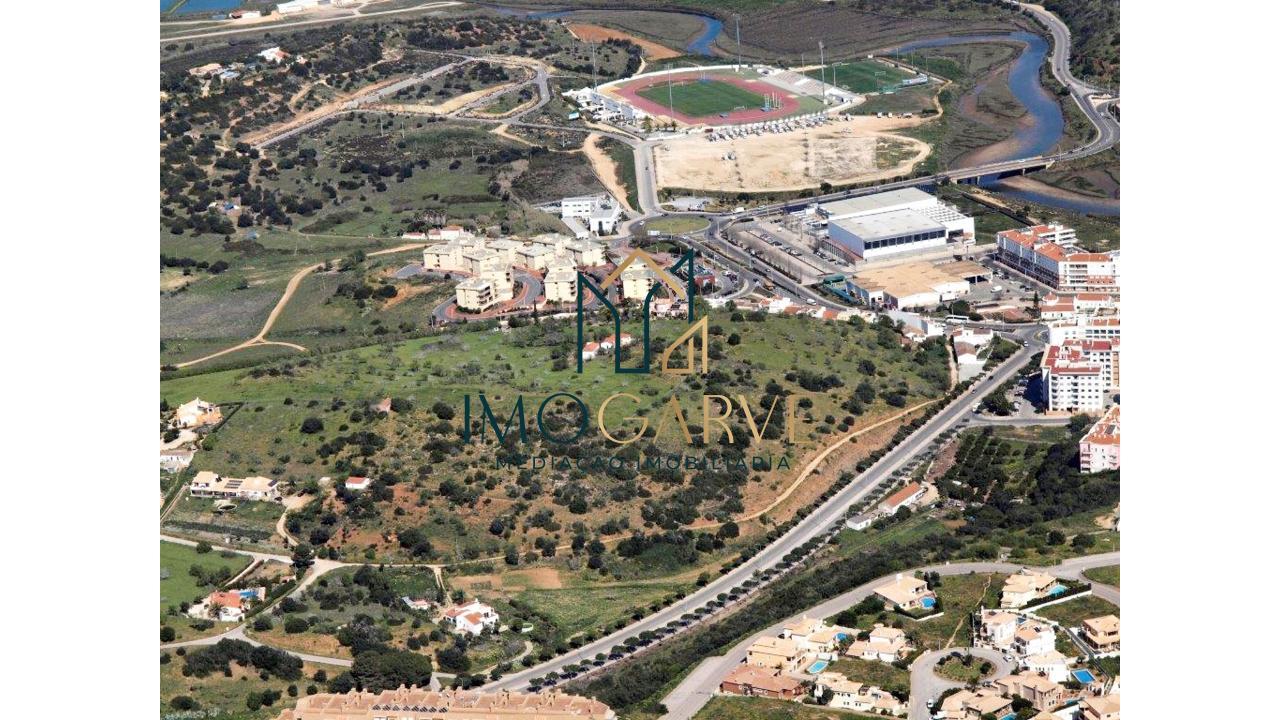 LOTE DE TERRENO PARA CONSTRU&Ccedil;&Atilde;O DE...