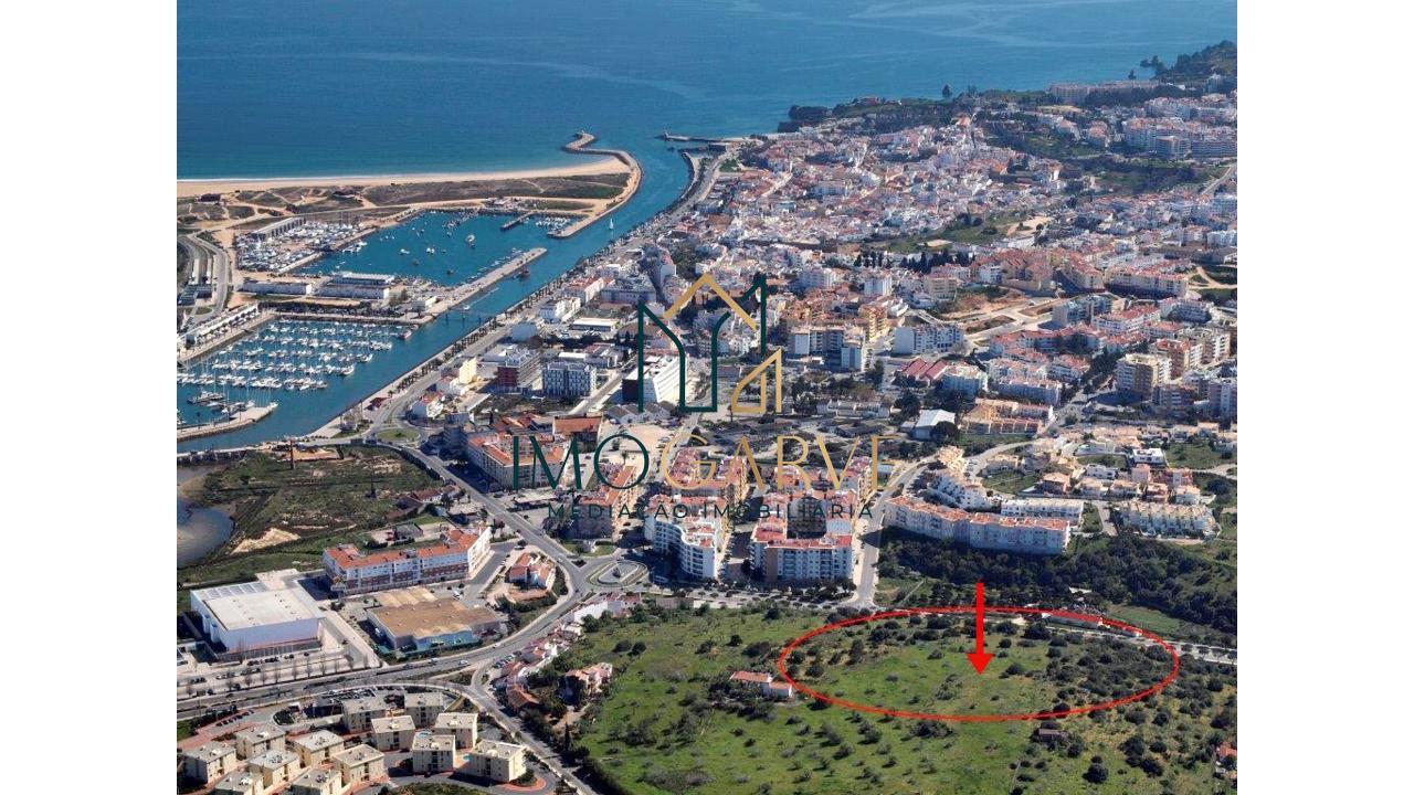 LOTE DE TERRENO PARA CONSTRU&Ccedil;&Atilde;O DE...