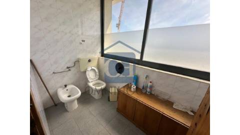 🏢 Espa&ccedil;o Comercial para Arrendamento no...