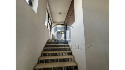 🏢 Espa&ccedil;o Comercial para Arrendamento no...