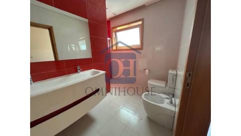 Moradia T3 com Piscina, Jardim e Excelente...