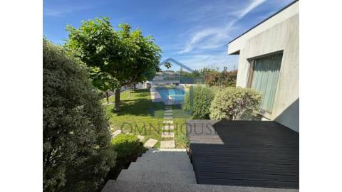 Moradia T3 com Piscina, Jardim e Excelente...