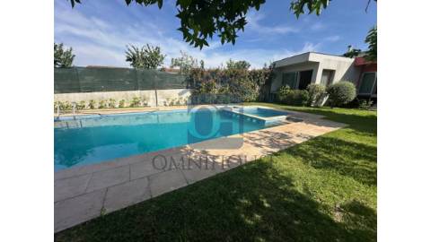 Moradia T3 com Piscina, Jardim e Excelente...