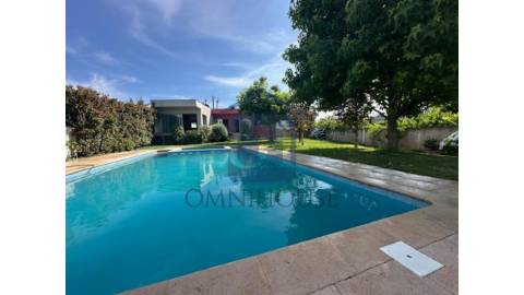 Moradia T3 com Piscina, Jardim e Excelente...