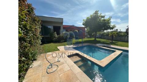 Moradia T3 com Piscina, Jardim e Excelente...