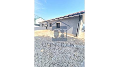 Duas Moradias Geminadas T3 - Lixa Espa&ccedil;o...