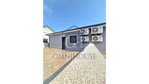 Duas Moradias Geminadas T3 - Lixa Espa&ccedil;o...