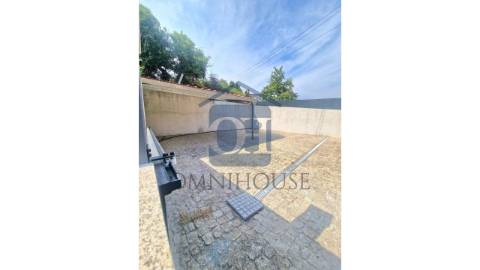 Duas Moradias Geminadas T3 - Lixa Espa&ccedil;o...