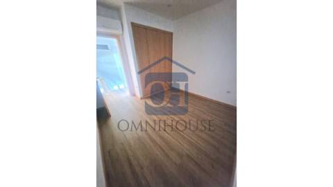 Duas Moradias Geminadas T3 - Lixa Espa&ccedil;o...