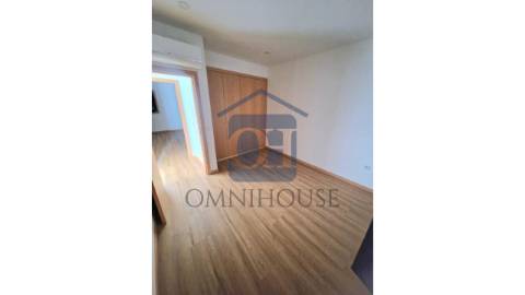 Duas Moradias Geminadas T3 - Lixa Espa&ccedil;o...