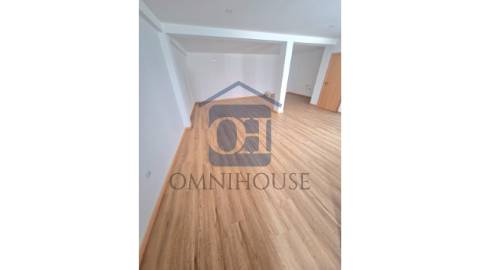 Duas Moradias Geminadas T3 - Lixa Espa&ccedil;o...