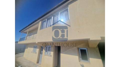 🏡 Moradia para venda na Cal&ccedil;ada de...