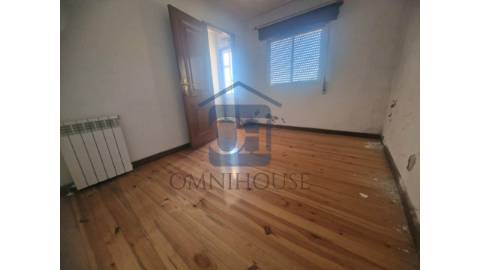 🏡 Moradia para venda na Cal&ccedil;ada de...