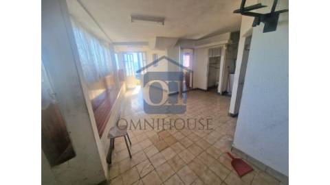 🏡 Moradia para venda na Cal&ccedil;ada de...