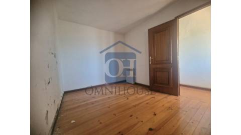 🏡 Moradia para venda na Cal&ccedil;ada de...