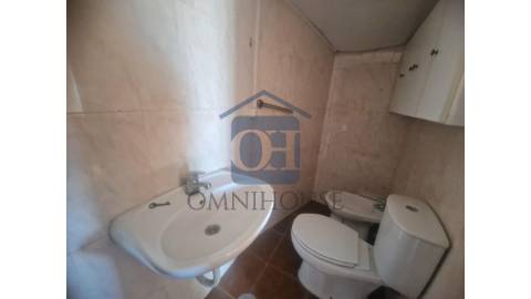 🏡 Moradia para venda na Cal&ccedil;ada de...