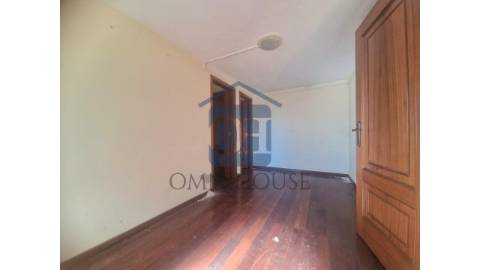 🏡 Moradia para venda na Cal&ccedil;ada de...