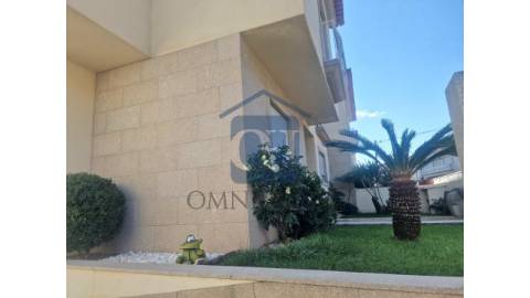 Moradia em Banda T3+1LOCALIZA&Ccedil;&Atilde;O...