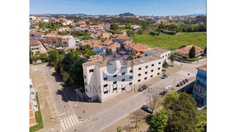 T2 com Terraço e Garagem | ORIENTAL PARK –...