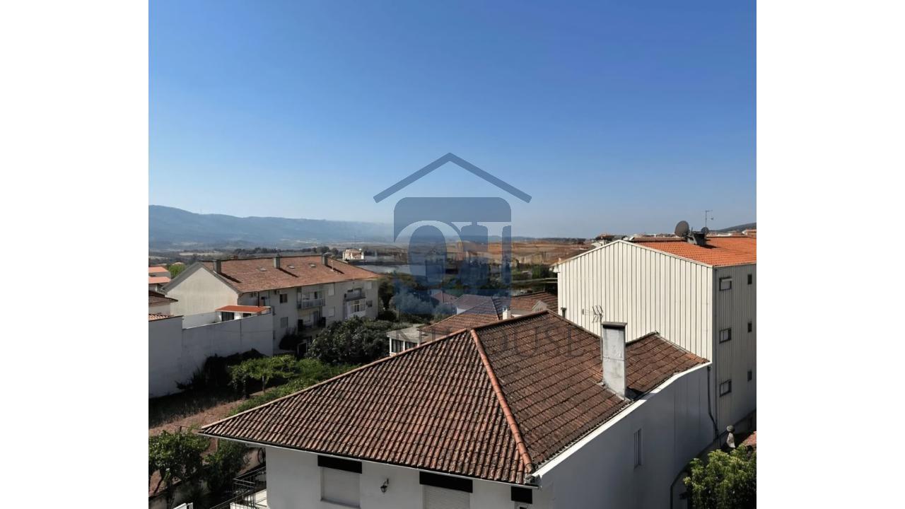 Apartamento T1 Arrendado | Centro de Macedo de...