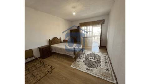 Apartamento T1 Arrendado | Centro de Macedo de...