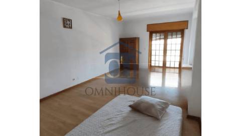 Apartamento T1 Arrendado | Centro de Macedo de...