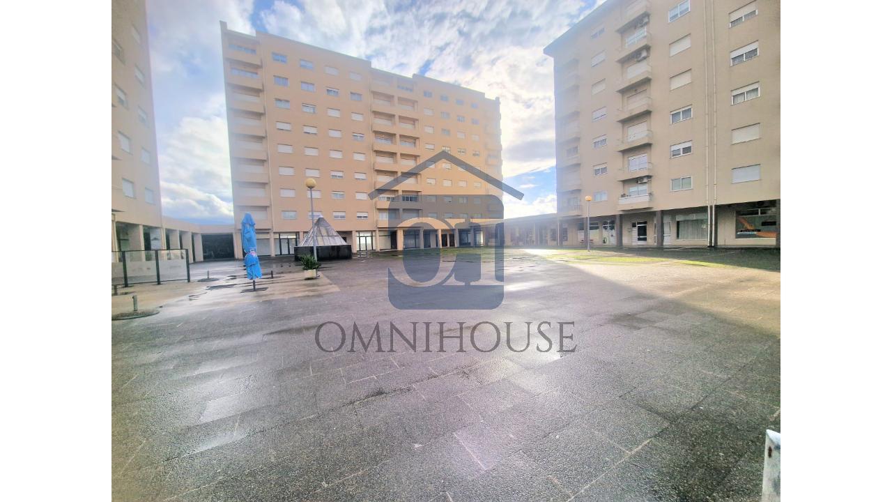 🏙️ Apartamento T4 com 173 m&sup2; no Centro de...