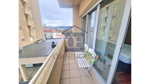 🏙️ Apartamento T4 com 173 m&sup2; no Centro de...