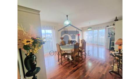 🏙️ Apartamento T4 com 173 m&sup2; no Centro de...