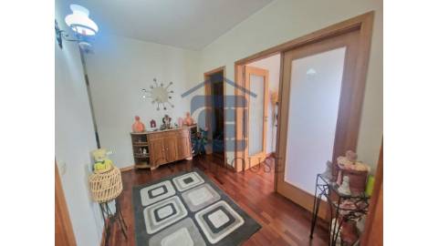 🏙️ Apartamento T4 com 173 m&sup2; no Centro de...