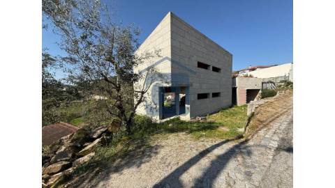 🏗️ Oportunidade em Gondar: Moradia T3 em...