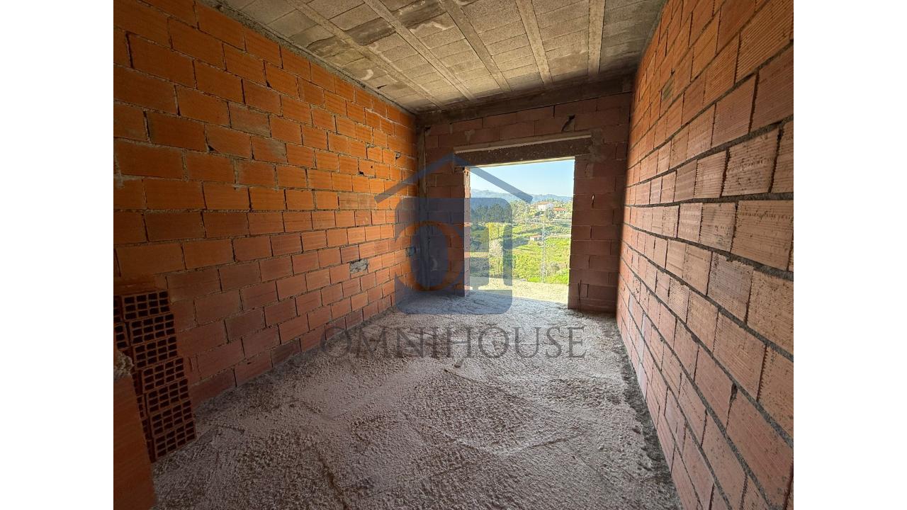 🏗️ Oportunidade em Gondar: Moradia T3 em...