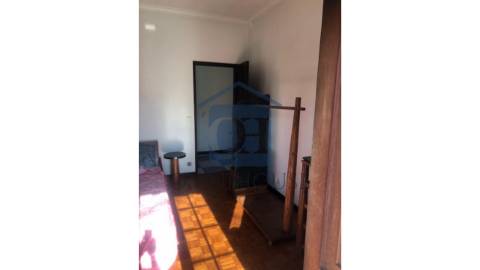 Moradia Multifuncional em Padronelo – Excelente...